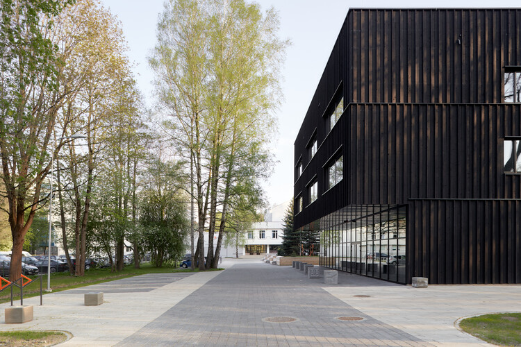 Media Building of Riga Art and Media School / MADE arhitekti - Exterior Photography, Windows, Facade