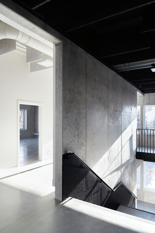 Media Building of Riga Art and Media School / MADE arhitekti - Interior Photography, Glass