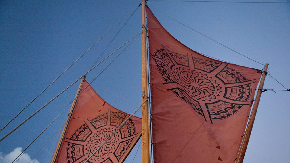Alamy The sails of the voyaging ship Marumaru Atua (Credit: Alamy)