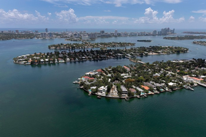 Biscayne Bay surrounding Venetian Islands, which is crowded with residential homes in Miami