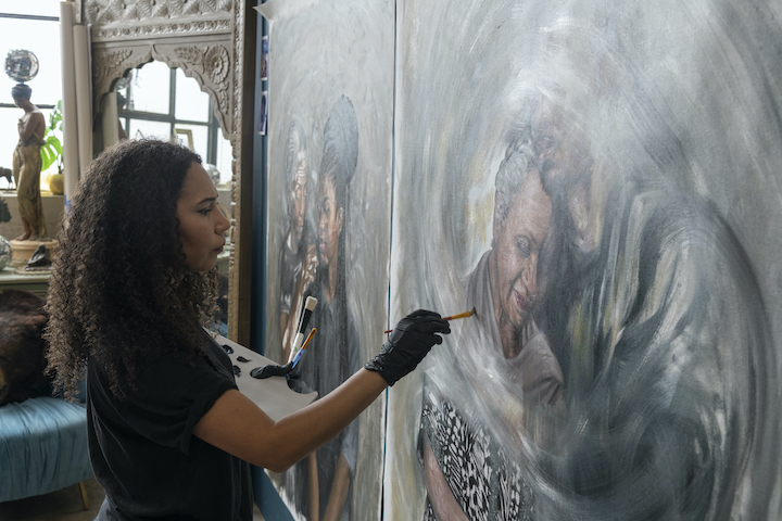 Julia Bottoms in her studio. (Photo: Amanda Smith for the Buffalo AKG Art Museum)