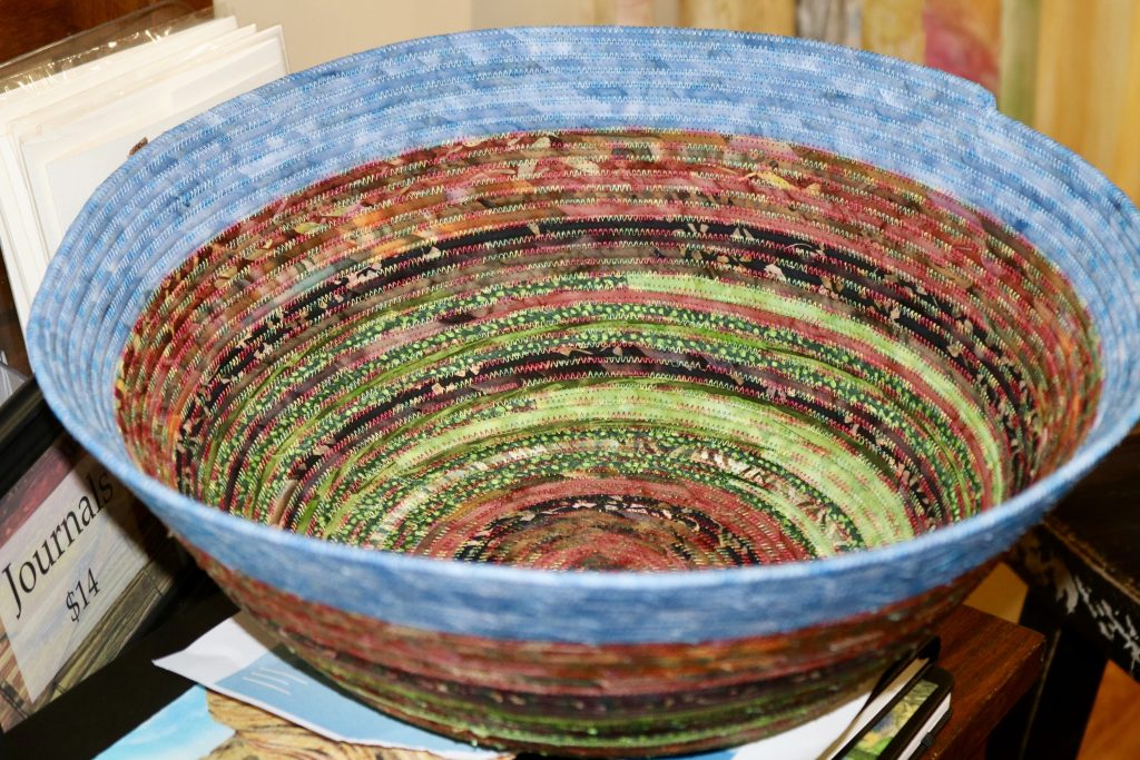 A bowl by Teri McHale is inspired by the colors of Southern Utah, St. George, Utah, Feb. 22, 2024 | Photo by Jessi Bang, St. George News