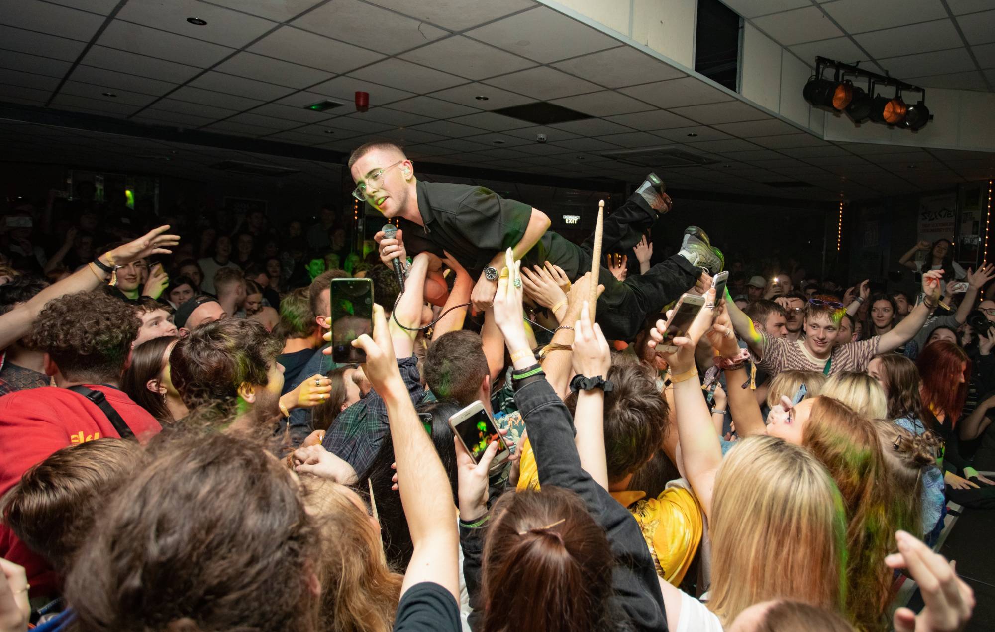 Murray Matravers of Easy Life performs on stage at Brudenell Social Club in Leeds (Photo by Andrew Benge/Redferns)