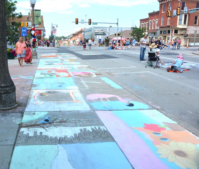 The youth and adult chalk competitions were held in the center of town with their art entries adding in with the professionals to decorate Uptown Somerset.