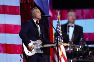 CHICAGO, ILLINOIS - AUGUST 19: Musician Jason Isbell performs during the first day of the Democratic National Convention at the United Center on August 19, 2024 in Chicago, Illinois.  Delegates, politicians, and Democratic party supporters are in Chicago for the convention, concluding with current Vice President Kamala Harris accepting her party's presidential nomination. The DNC takes place from August 19-22. (Photo by Justin Sullivan/Getty Images)