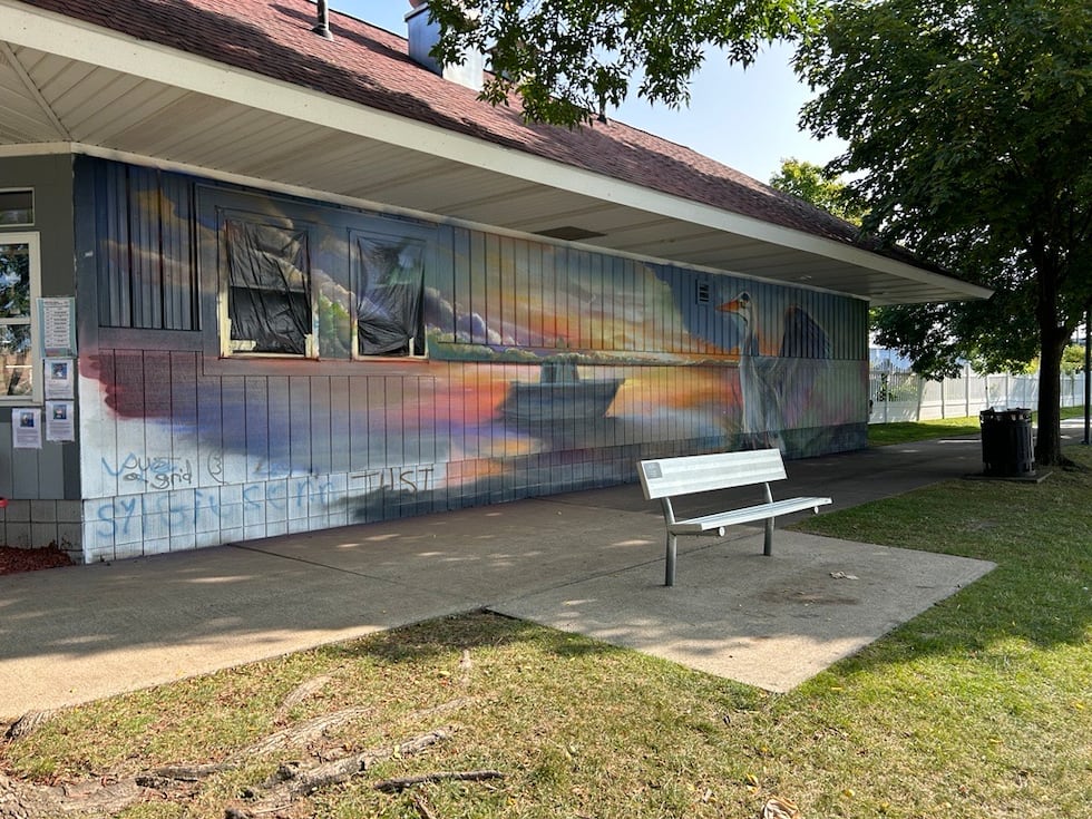 Mural at Buoy 18 on Midland Street in Bay City